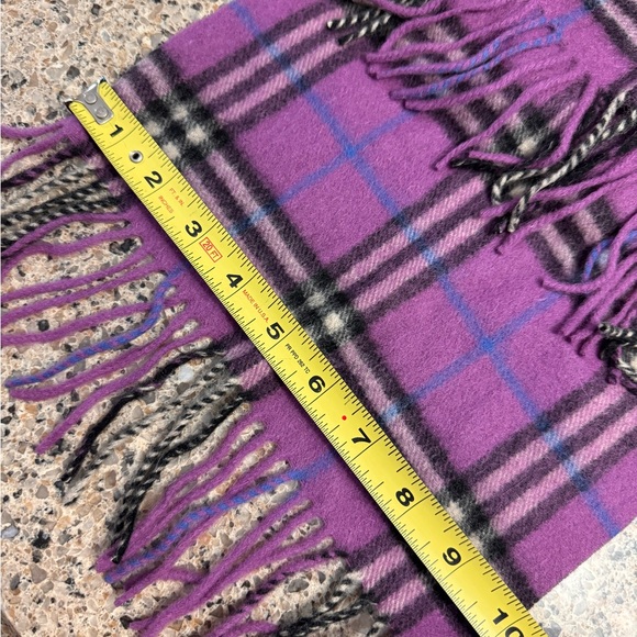 Burberry Scarf 100% Cashmere - Picture 4 of 4